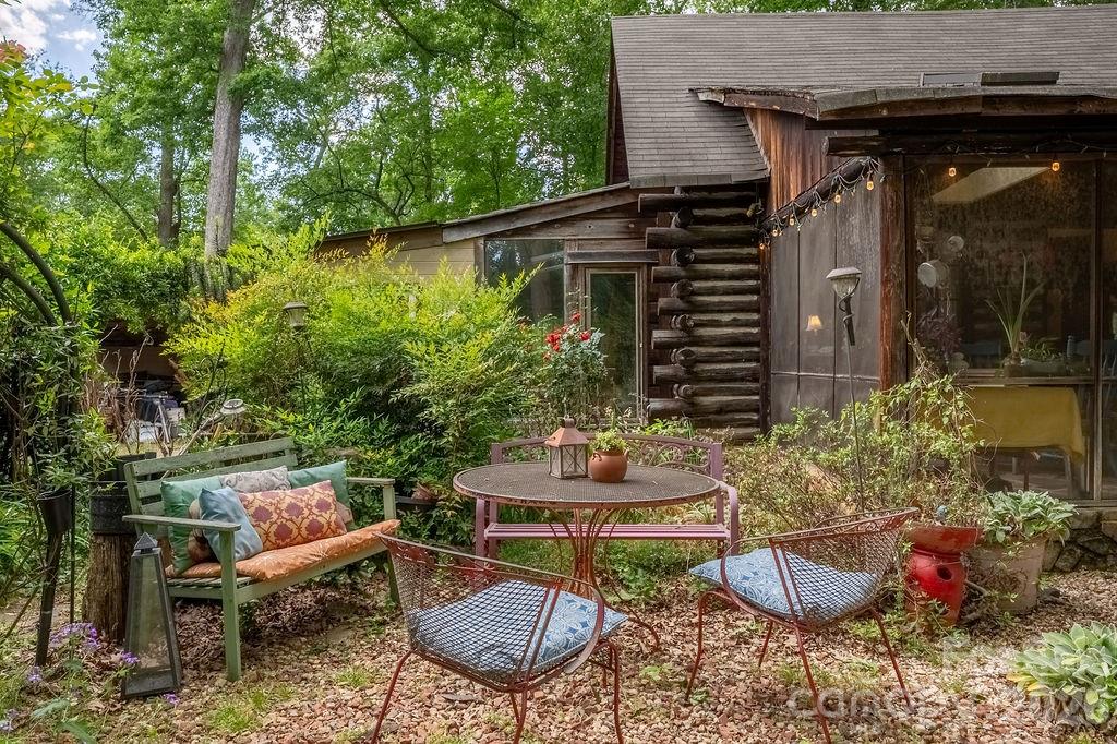 2107 Mandarin Boulevard Charlotte NC 28205