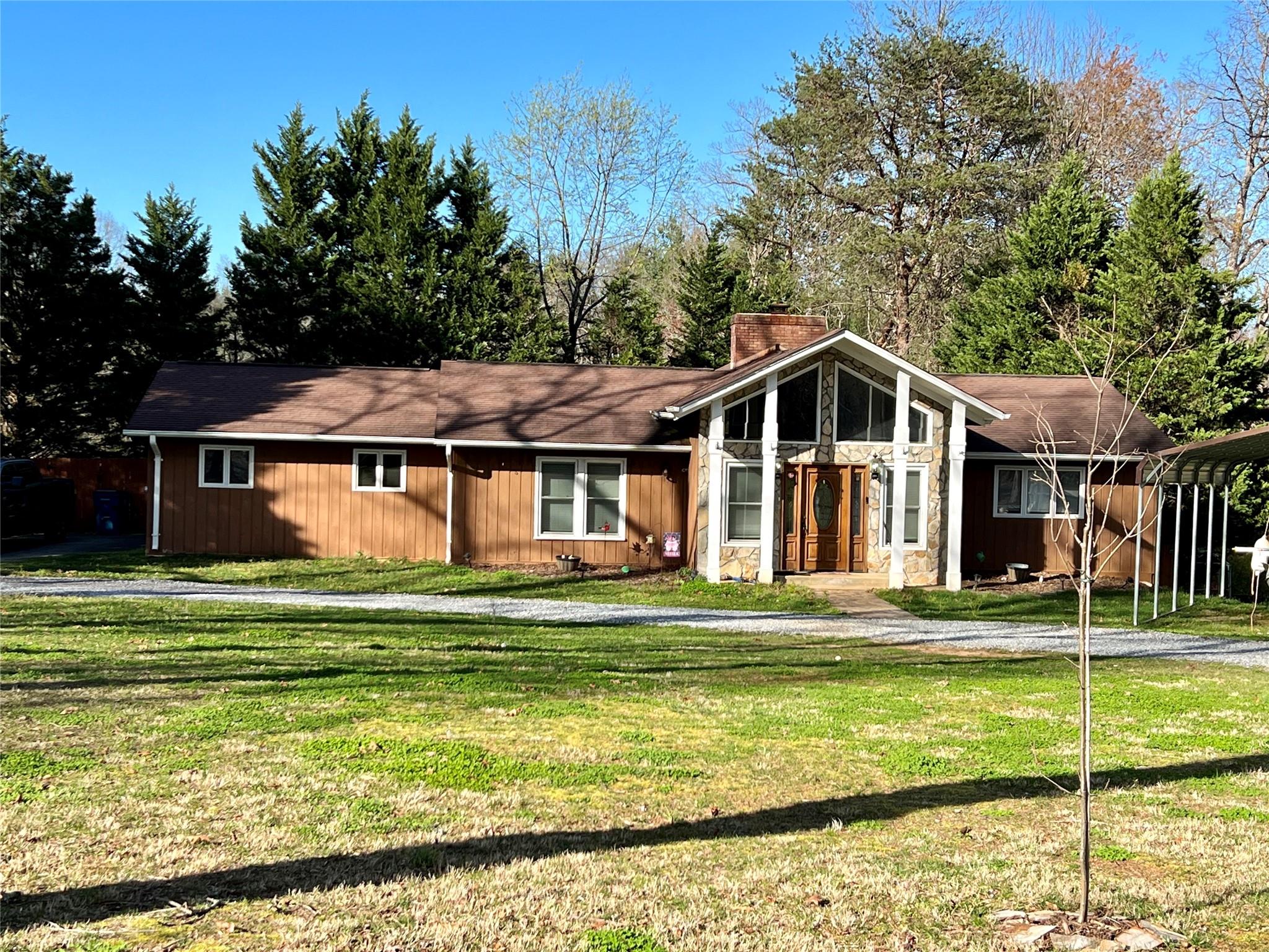 9411 Indian Hills Street Hickory NC 28601