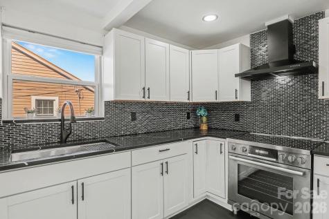 6 E Sunrise Avenue Thomasville NC 27360