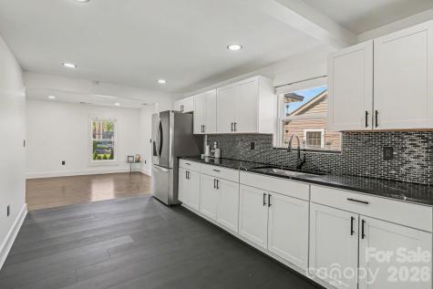 6 E Sunrise Avenue Thomasville NC 27360