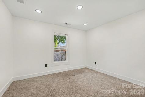6 E Sunrise Avenue Thomasville NC 27360