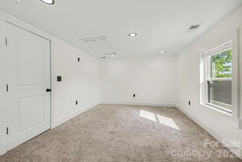 6 E Sunrise Avenue Thomasville NC 27360