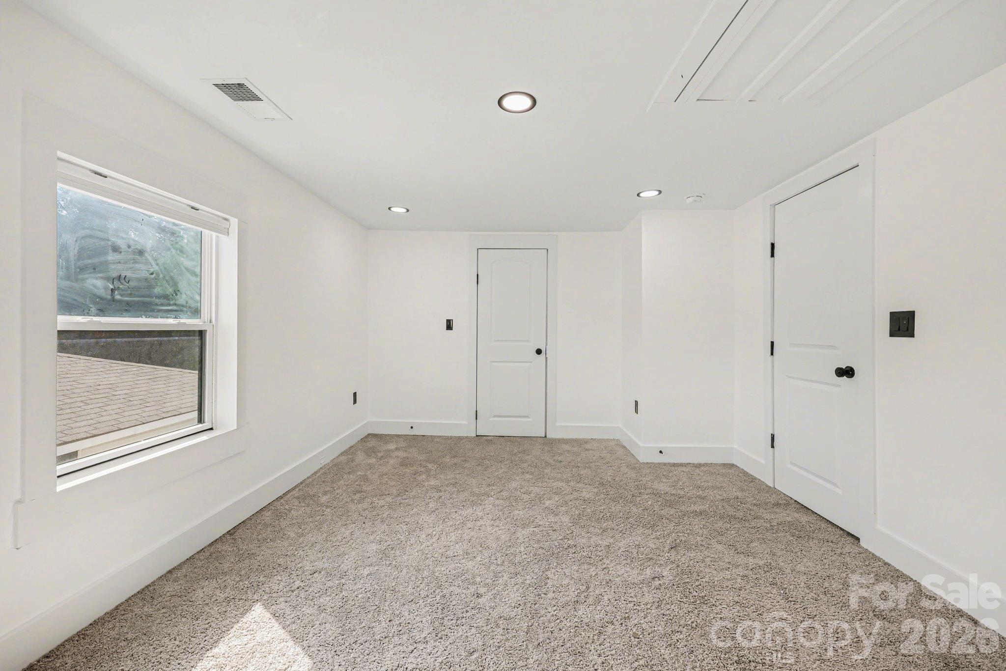 6 E Sunrise Avenue Thomasville NC 27360