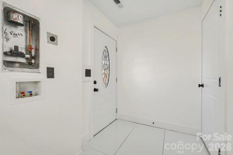 6 E Sunrise Avenue Thomasville NC 27360