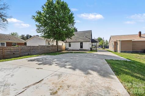 6 E Sunrise Avenue Thomasville NC 27360