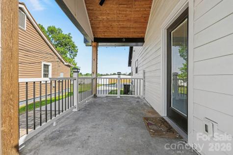 6 E Sunrise Avenue Thomasville NC 27360