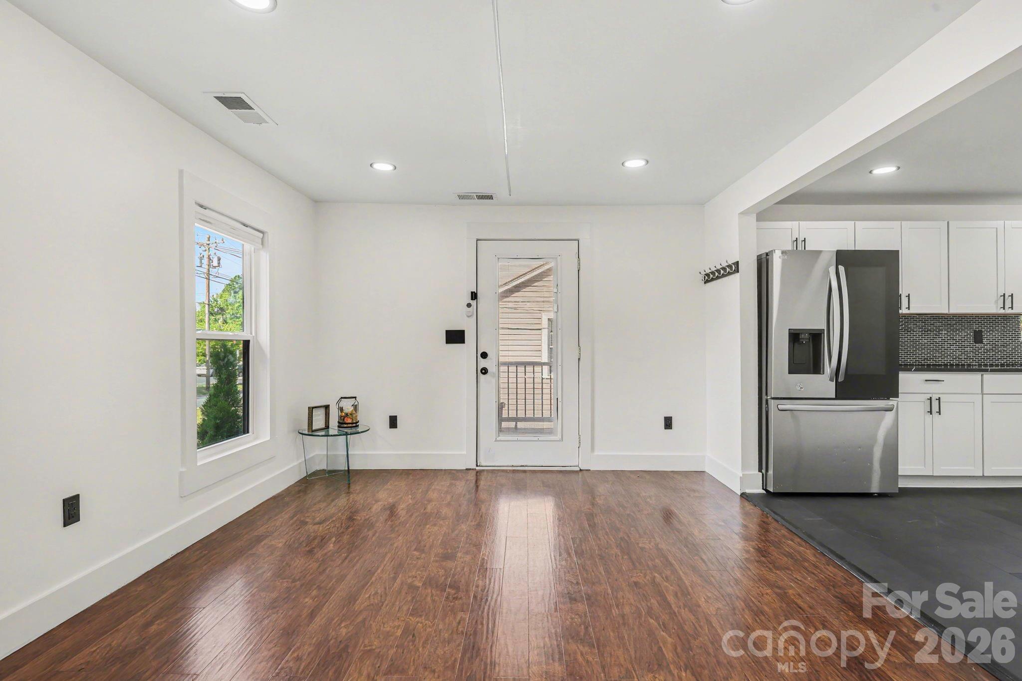 6 E Sunrise Avenue Thomasville NC 27360