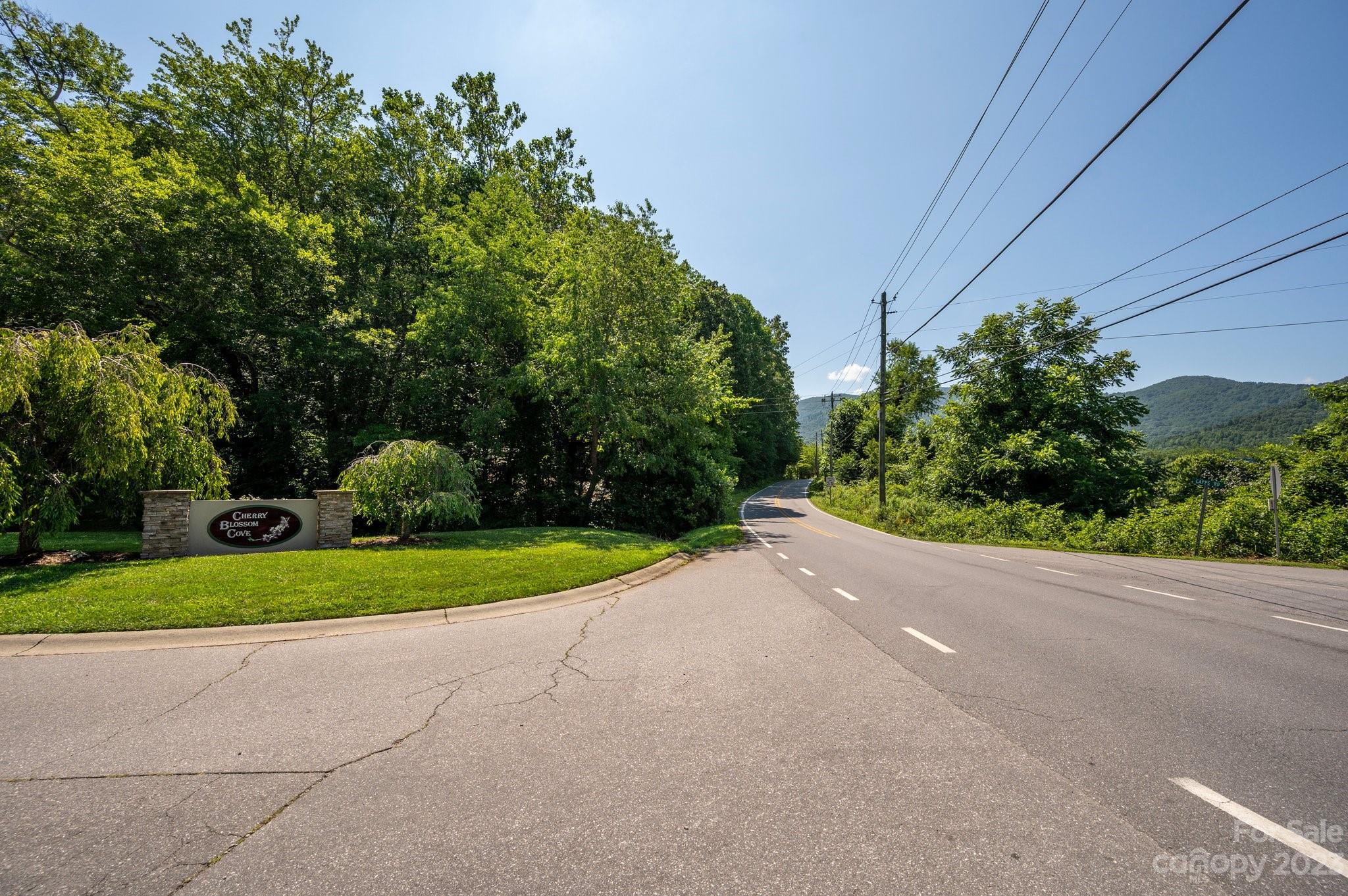 31 Cherry Laurel Lane Swannanoa NC 28778
