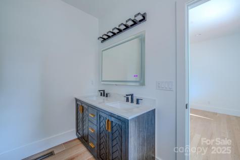 133 S Grove Street Asheville NC 28801