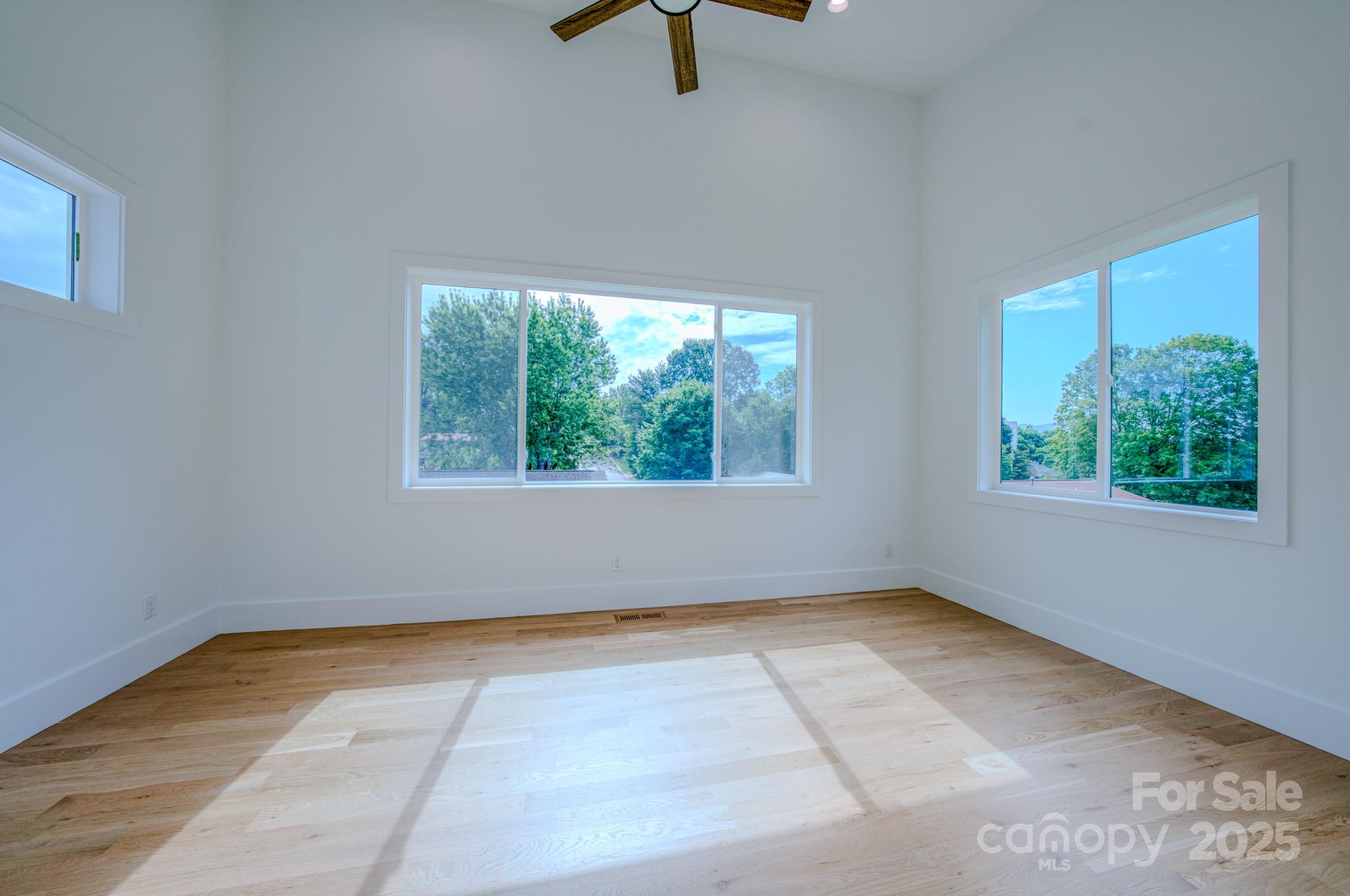 133 S Grove Street Asheville NC 28801