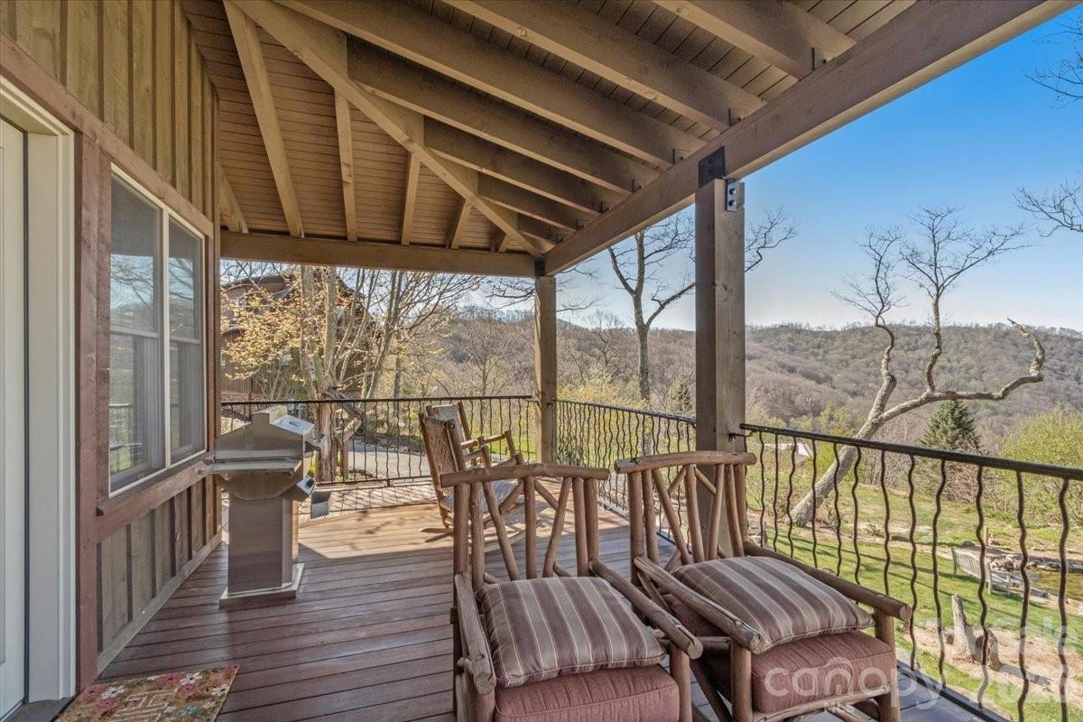 9 Hawks Ledge Trail Burnsville NC 28714