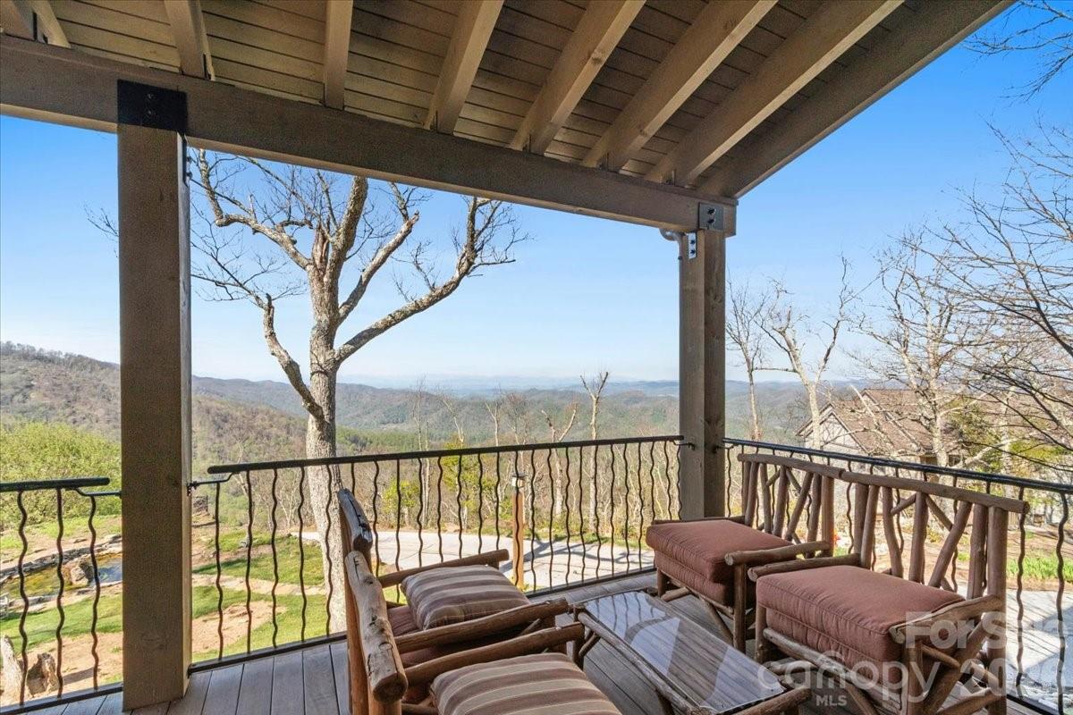 9 Hawks Ledge Trail Burnsville NC 28714