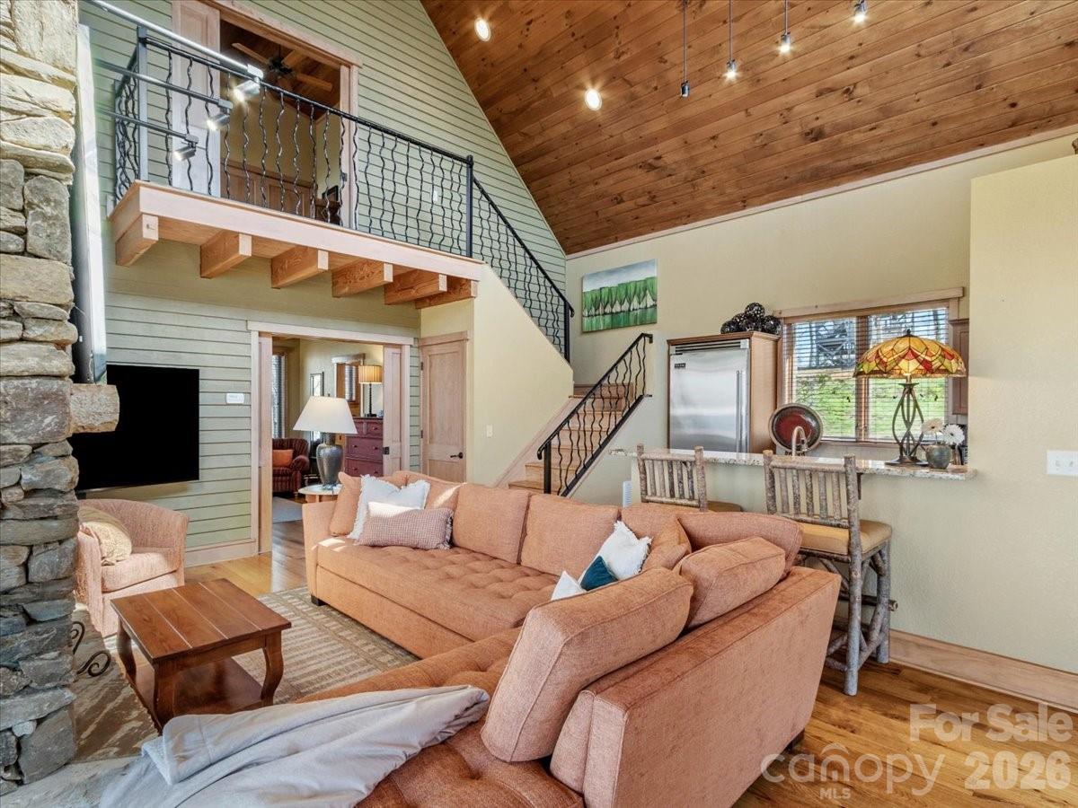 9 Hawks Ledge Trail Burnsville NC 28714