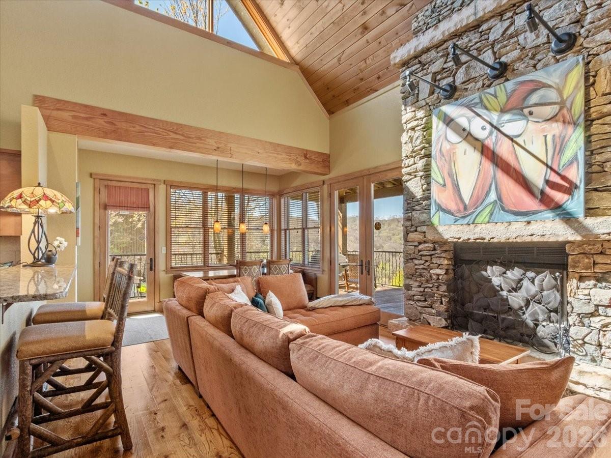 9 Hawks Ledge Trail Burnsville NC 28714
