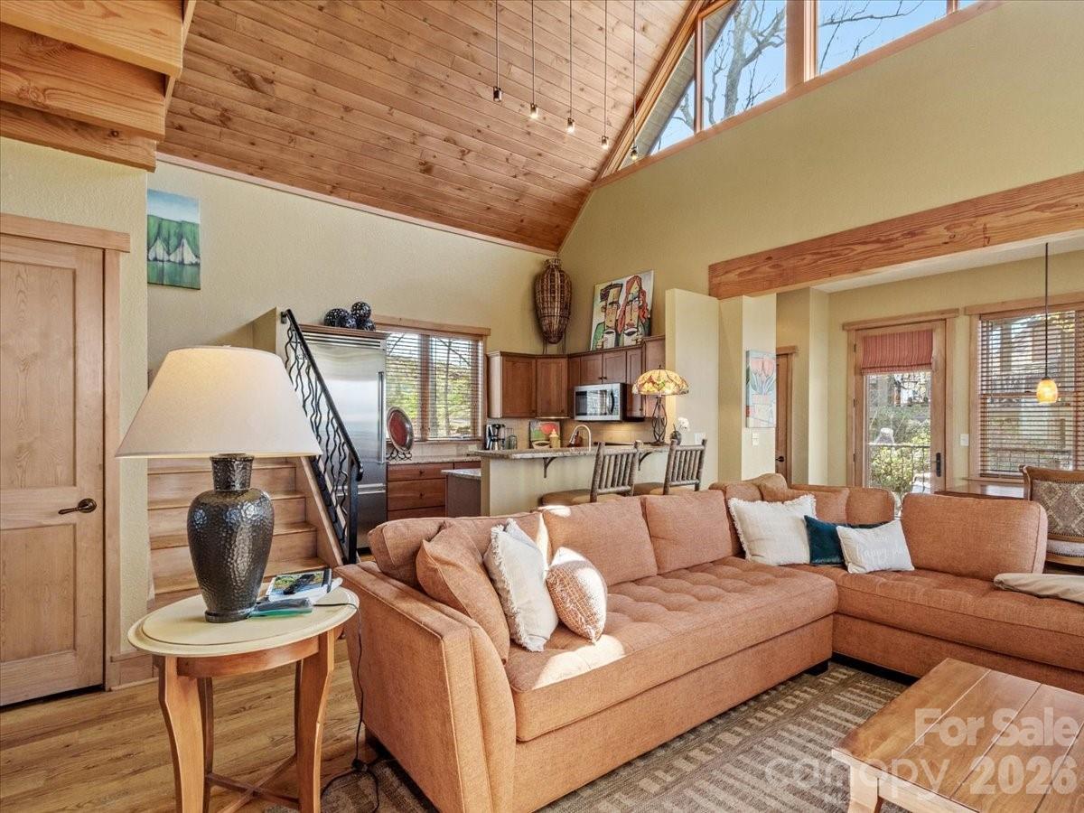 9 Hawks Ledge Trail Burnsville NC 28714