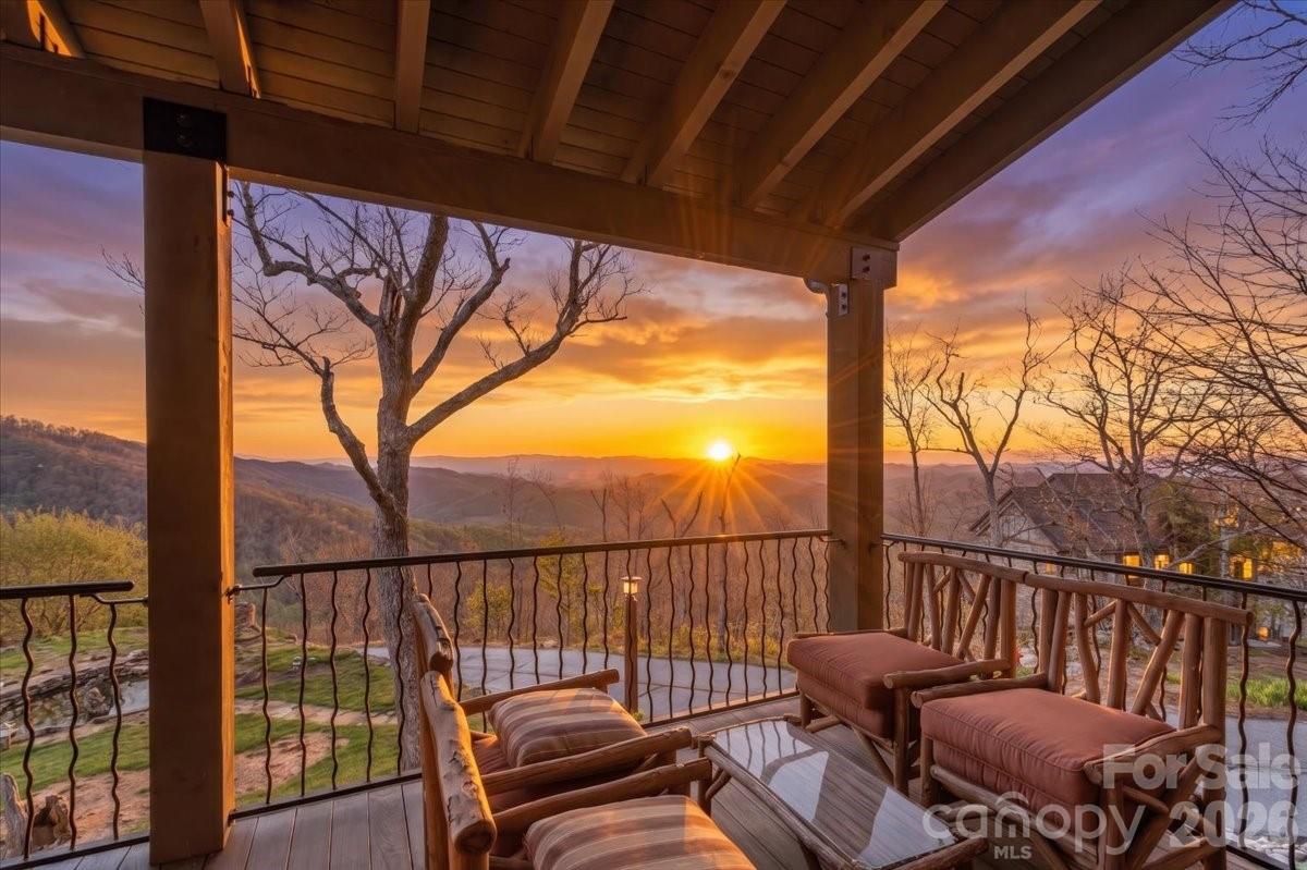 9 Hawks Ledge Trail Burnsville NC 28714