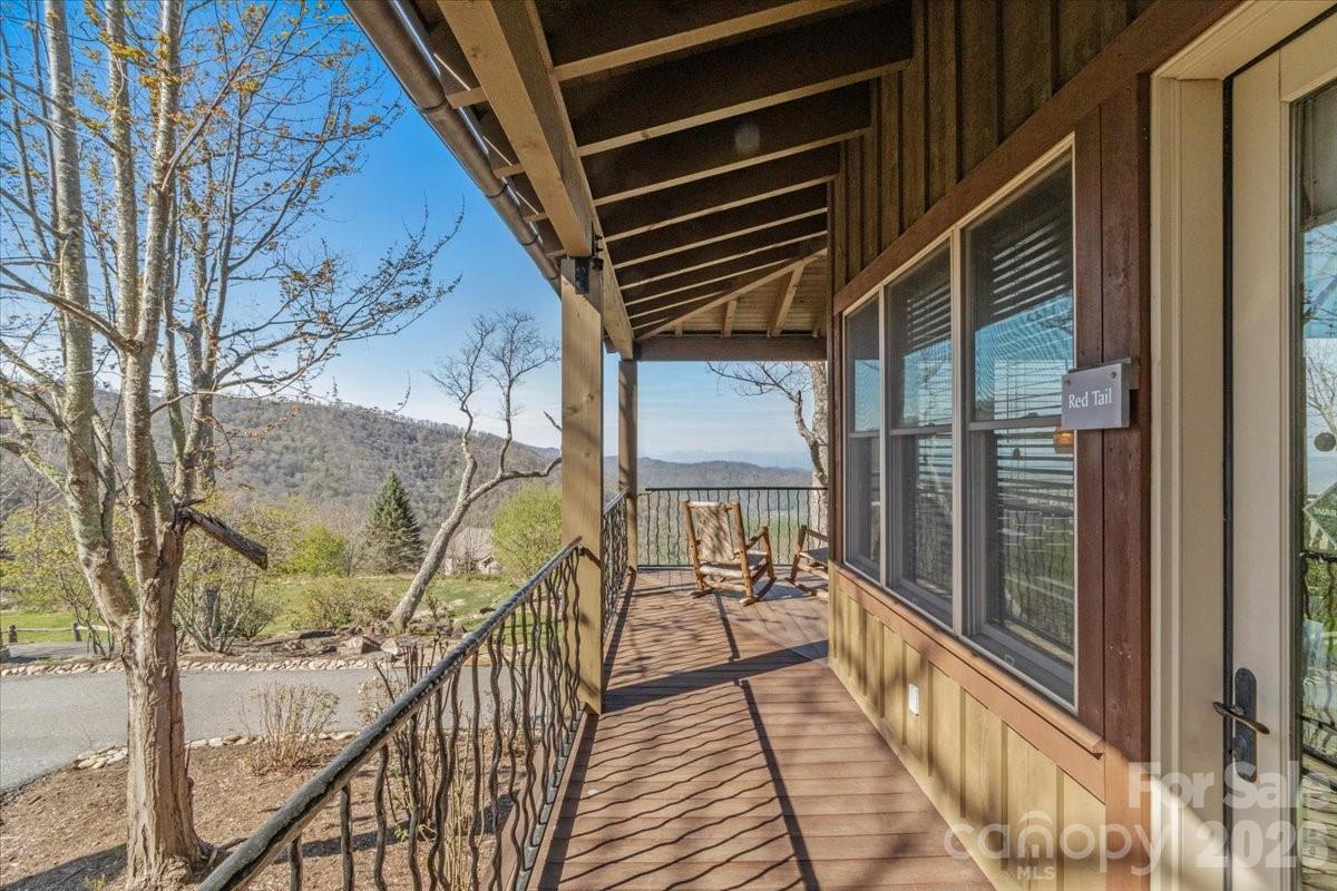 9 Hawks Ledge Trail Burnsville NC 28714