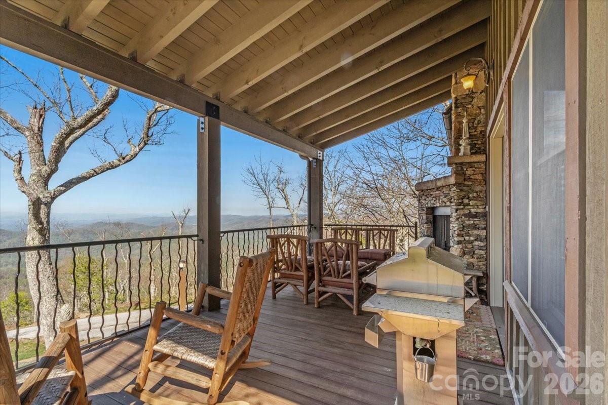9 Hawks Ledge Trail Burnsville NC 28714