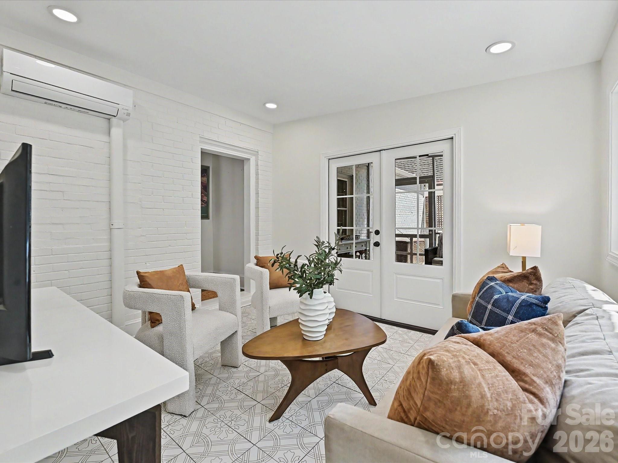 3016 Hanson Drive Charlotte NC 28207