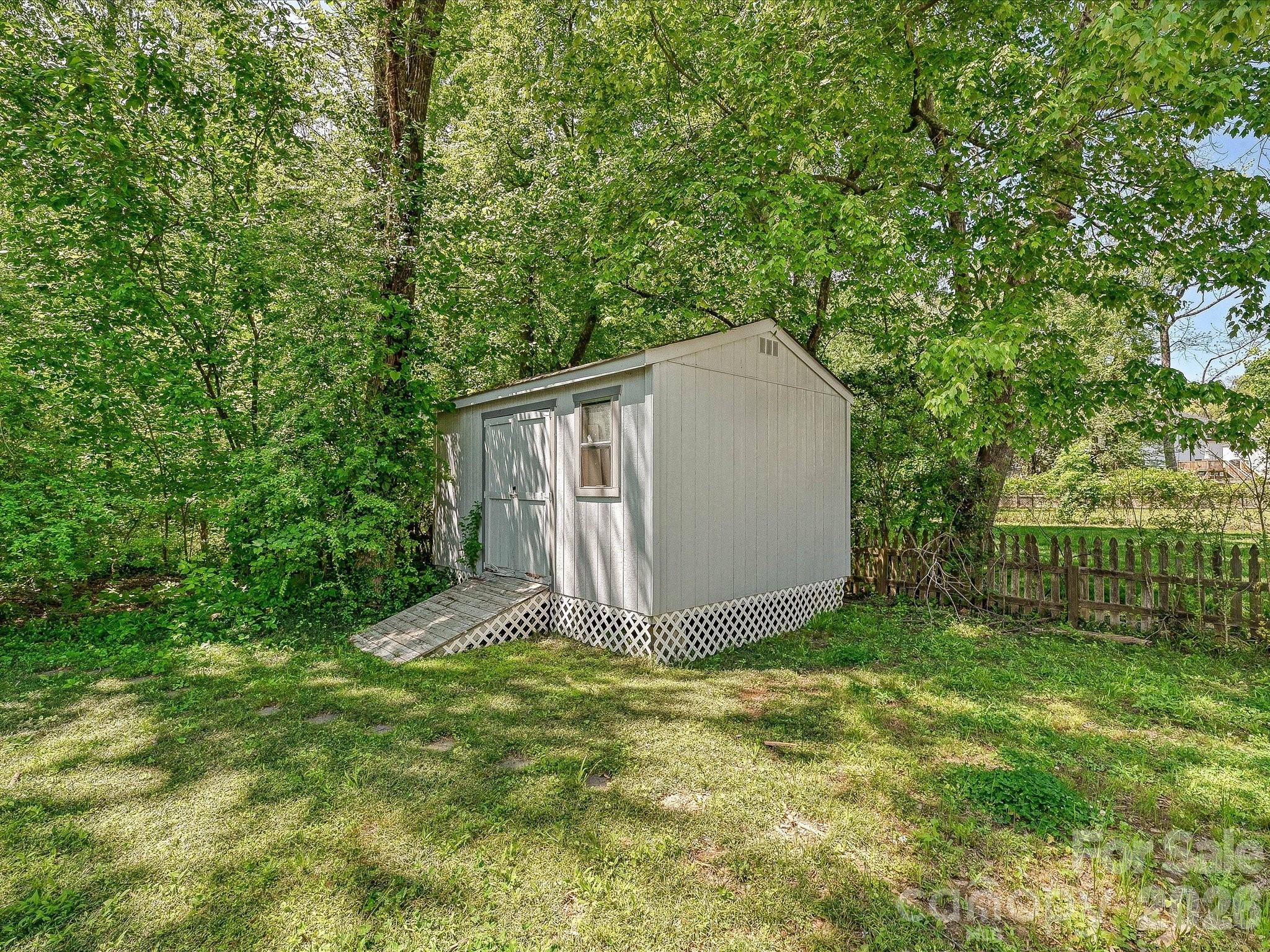 3016 Hanson Drive Charlotte NC 28207