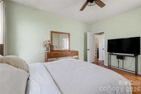 4011 Lakota Court Charlotte NC 28269