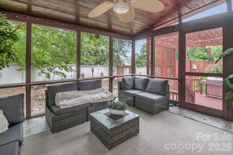 11537 Mcginns Trace Court Charlotte NC 28277