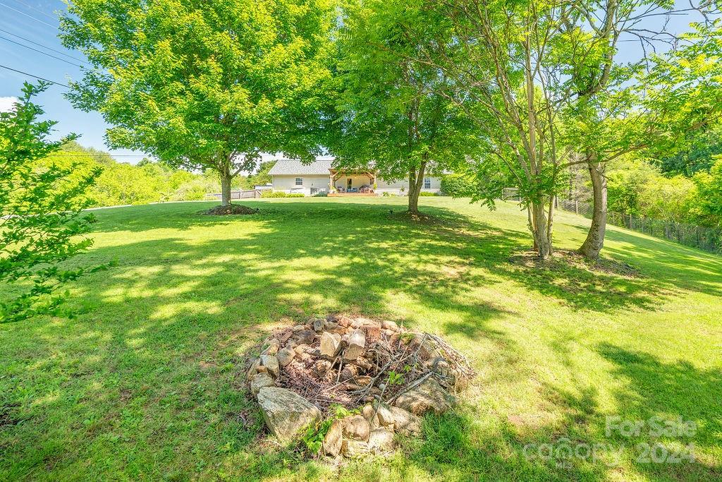 23 Brant Lane Weaverville NC 28787