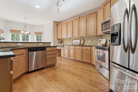 279 Woodstream Circle Mooresville NC 28117