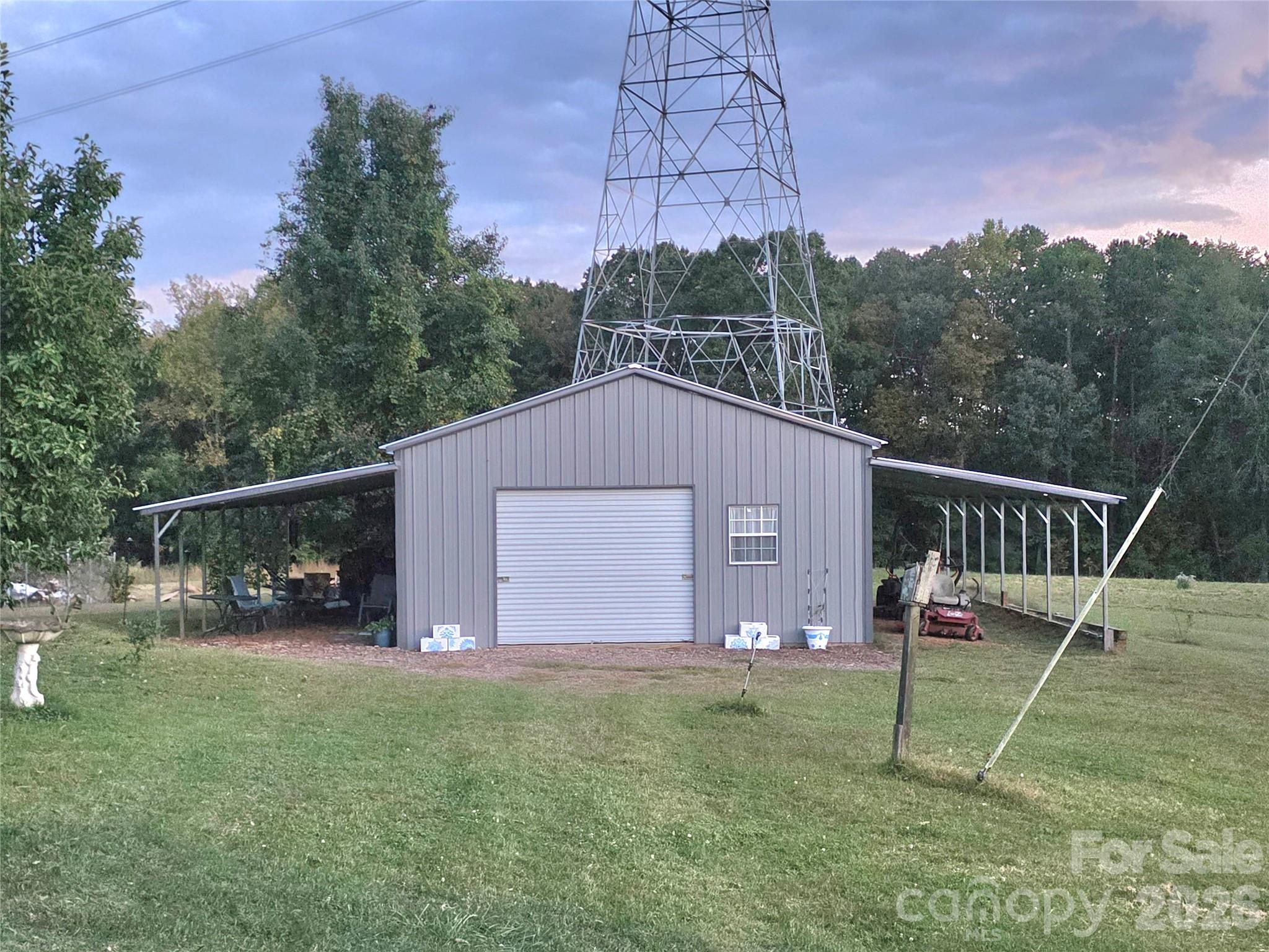 320 Huffstetler Lake Road Dallas NC 28034