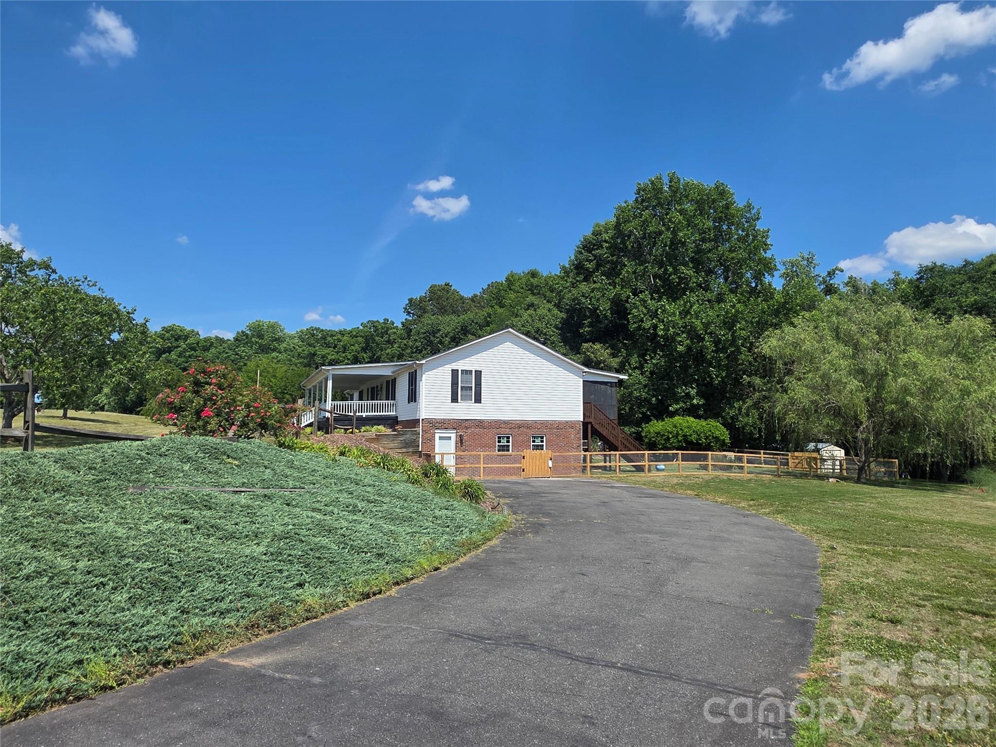 320 Huffstetler Lake Road Dallas NC 28034