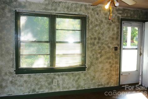 407 N Pear Street Gastonia NC 28054