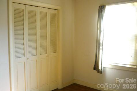 407 N Pear Street Gastonia NC 28054