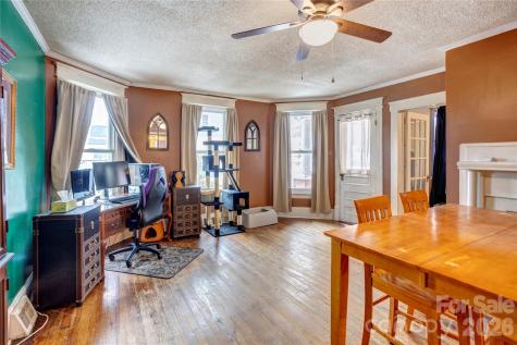 402 N Salisbury Avenue Spencer NC 28159