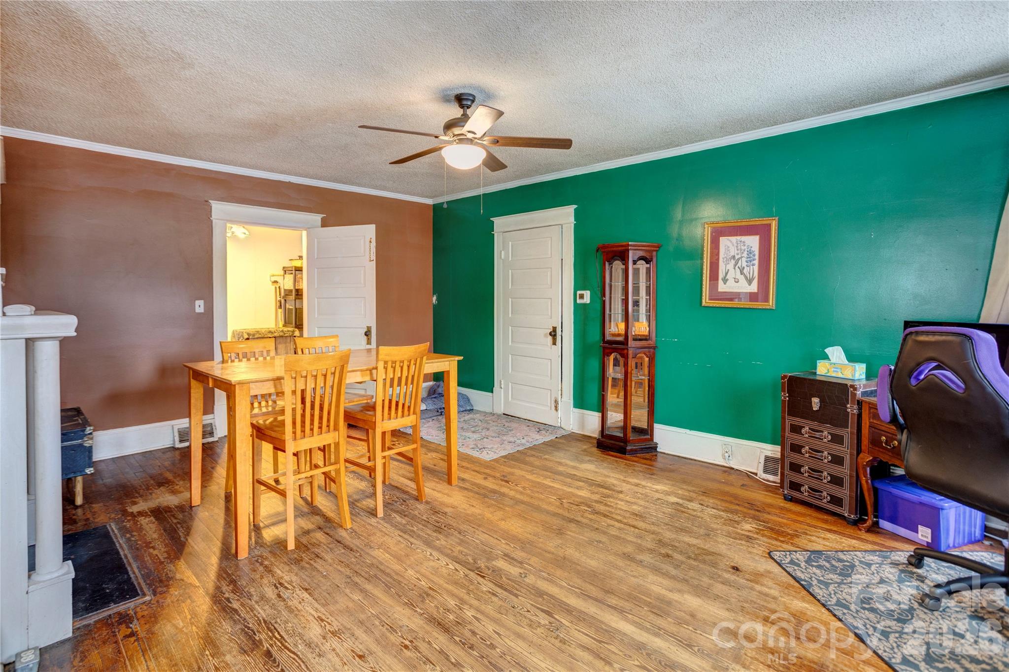 402 N Salisbury Avenue Spencer NC 28159