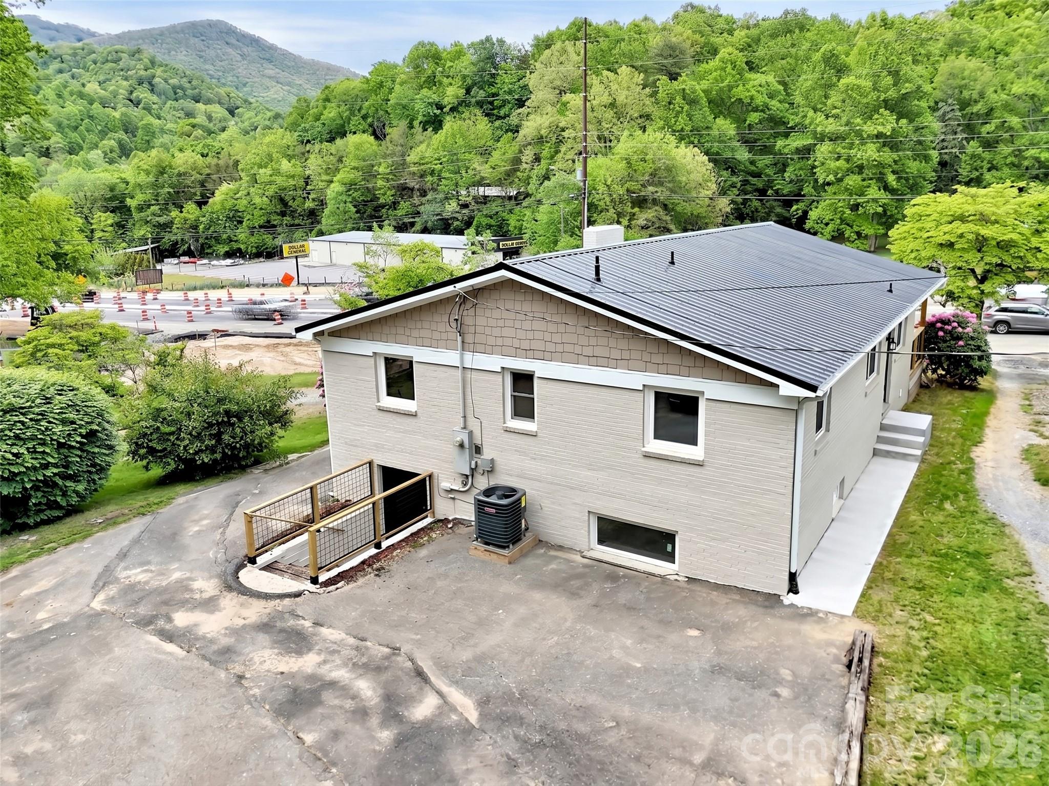 3575 Dellwood Road Waynesville NC 28786