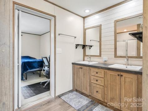 123 Big Oak Road Hendersonville NC 28792