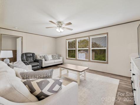 123 Big Oak Road Hendersonville NC 28792