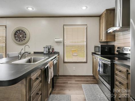 123 Big Oak Road Hendersonville NC 28792