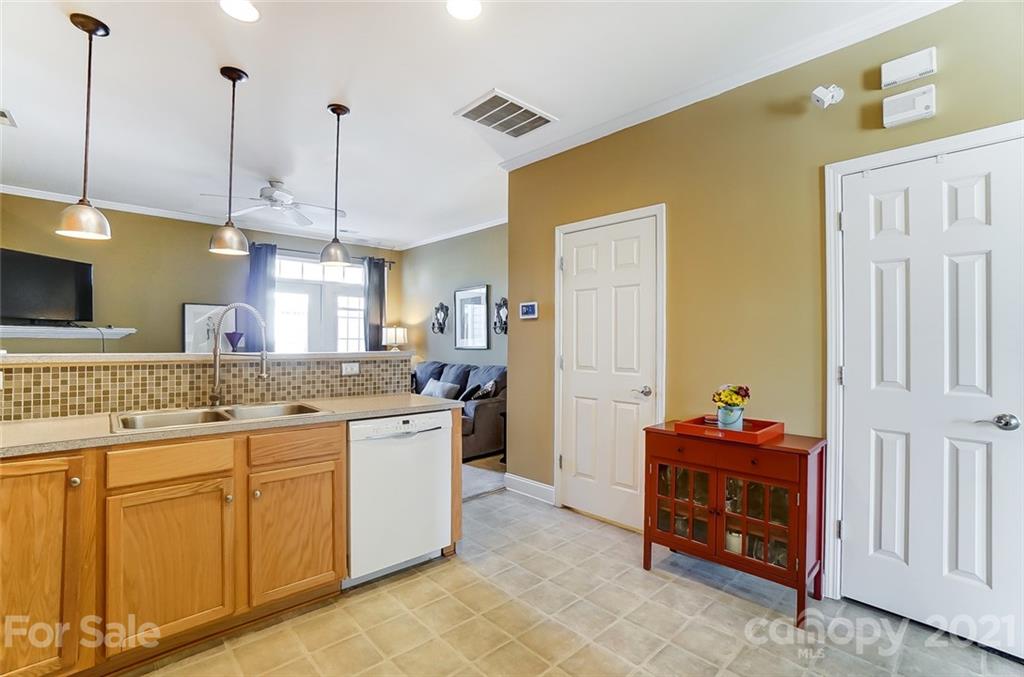 304 Park Square Place Matthews NC 28105