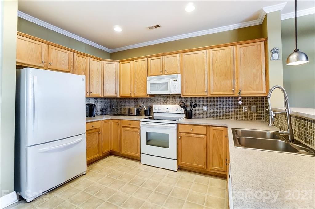 304 Park Square Place Matthews NC 28105