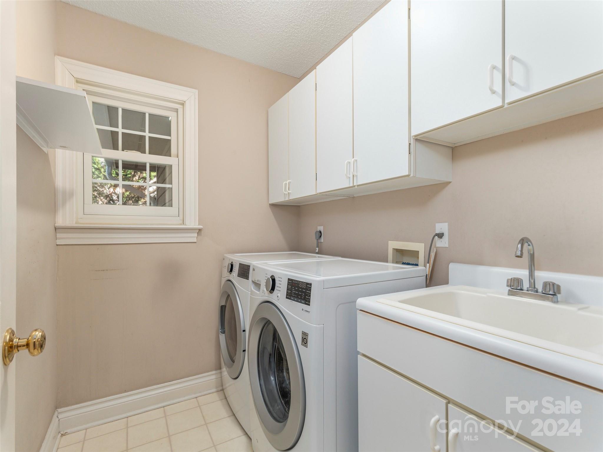 2 Ridgemont Drive Weaverville NC 28787