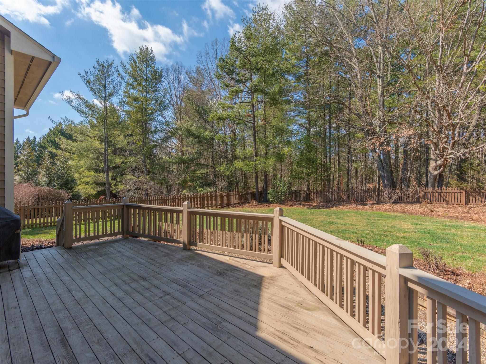 2 Ridgemont Drive Weaverville NC 28787
