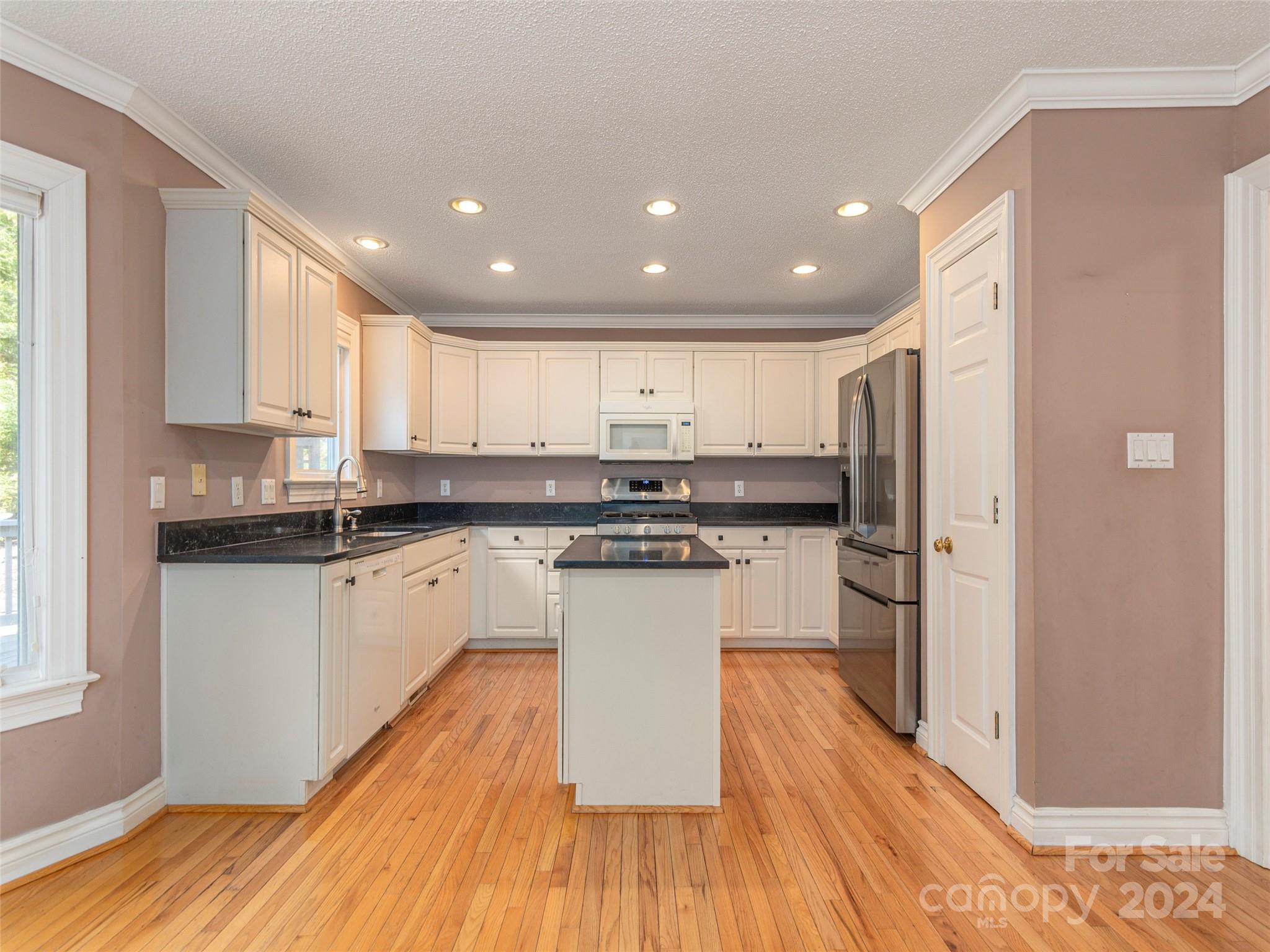 2 Ridgemont Drive Weaverville NC 28787