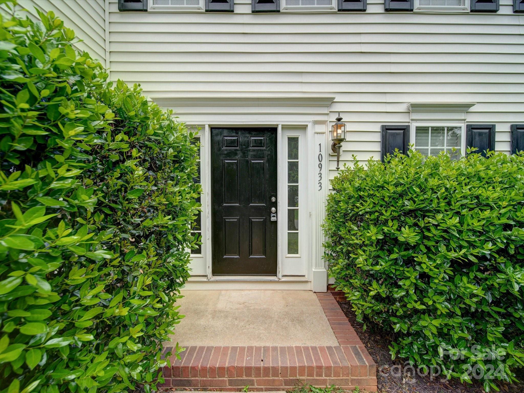 10933 Harringham Lane Charlotte NC 28269