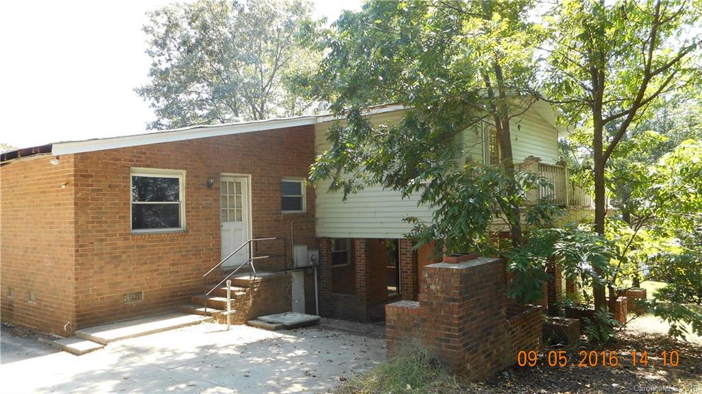 1106 Berry Tree Court Charlotte NC 28216