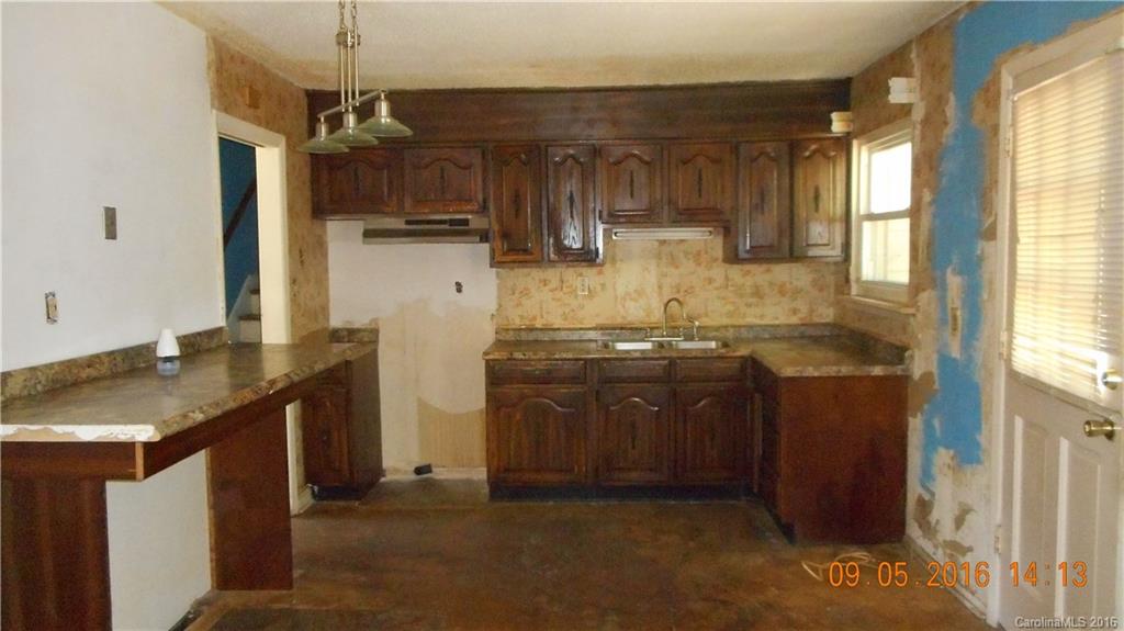 1106 Berry Tree Court Charlotte NC 28216