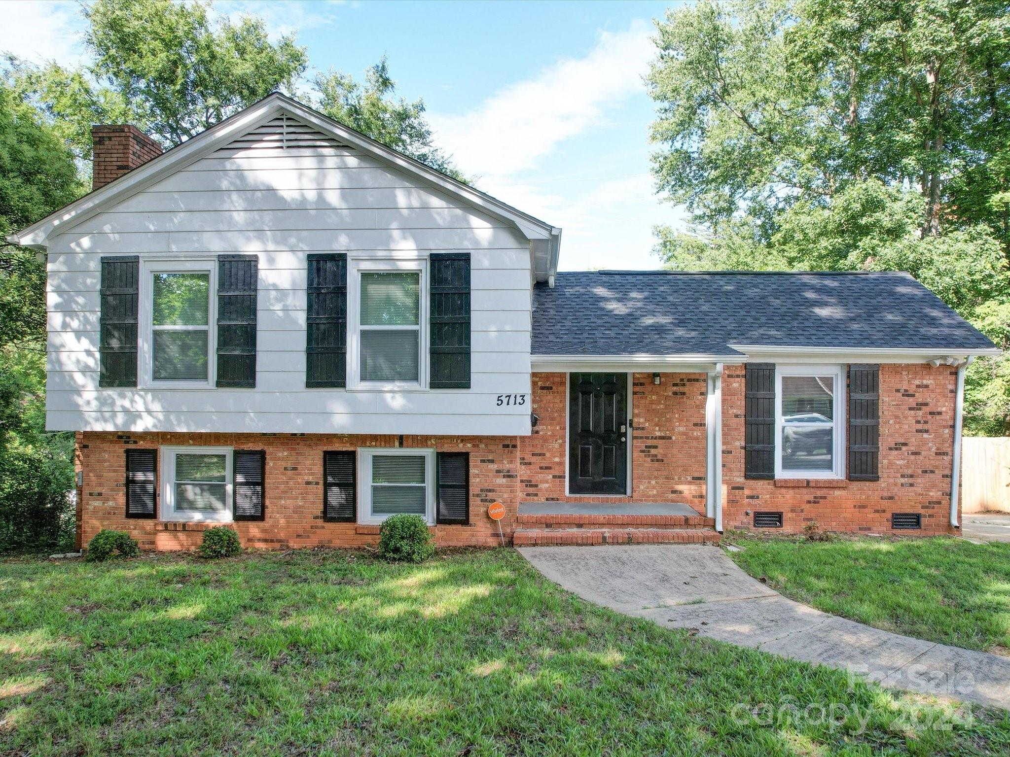 5713 Barrington Drive Charlotte NC 28215