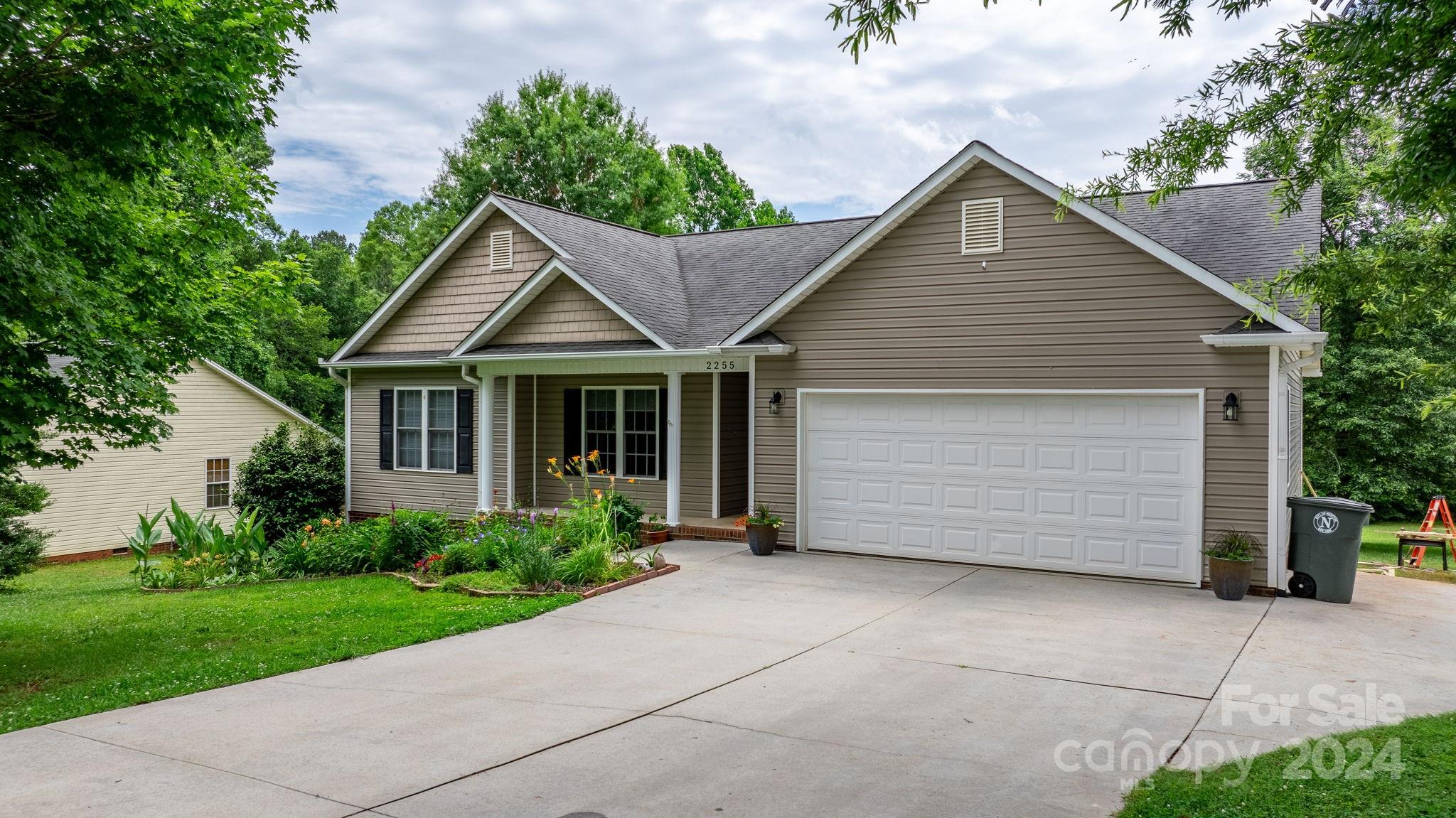 2255 Picnic Drive Newton NC 28658