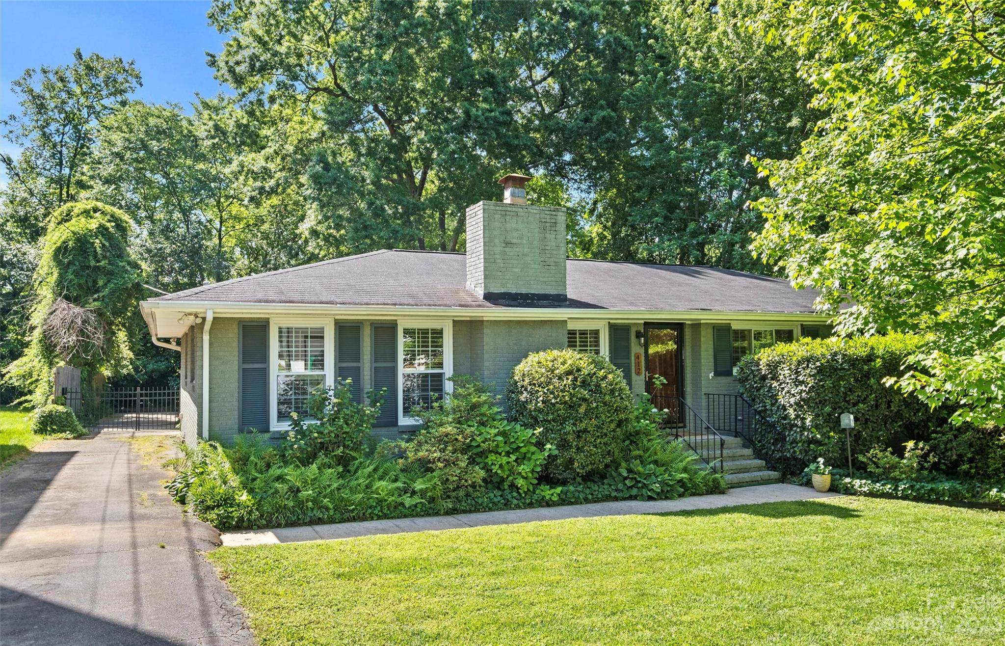 412 Bertonley Avenue Charlotte NC 28211