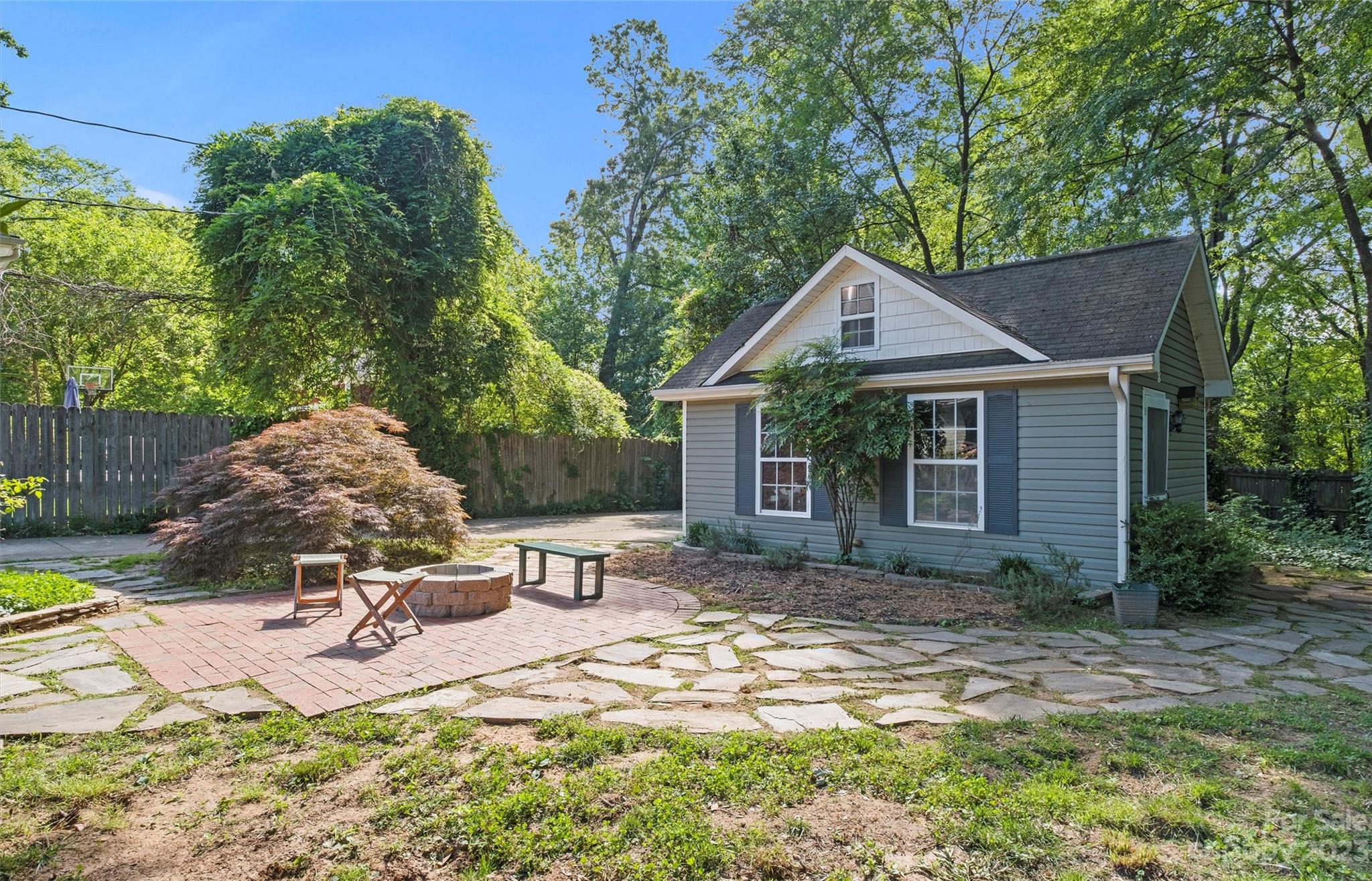 412 Bertonley Avenue Charlotte NC 28211